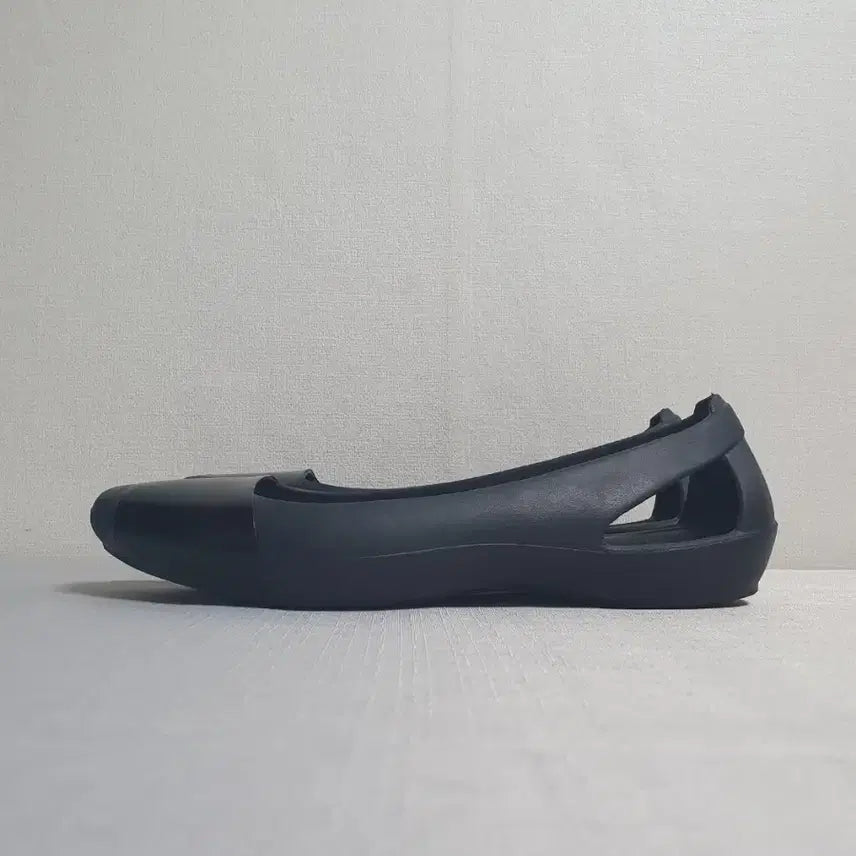 [BUNJANG] Crocs Siena Shiny Flat Shoes Black Sandals / 240mm 크록스 시에나 샤이니 플랫 슈즈 블랙 샌들