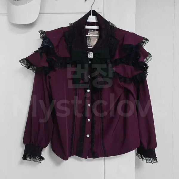 [BUNJANG] NOEMIE Off-Shoulder Lace Ruffle Blouse Burgundy / 노에미 NOEMIE 오프숄더 레이스 러플 블라우스 버건디 와인 지뢰계