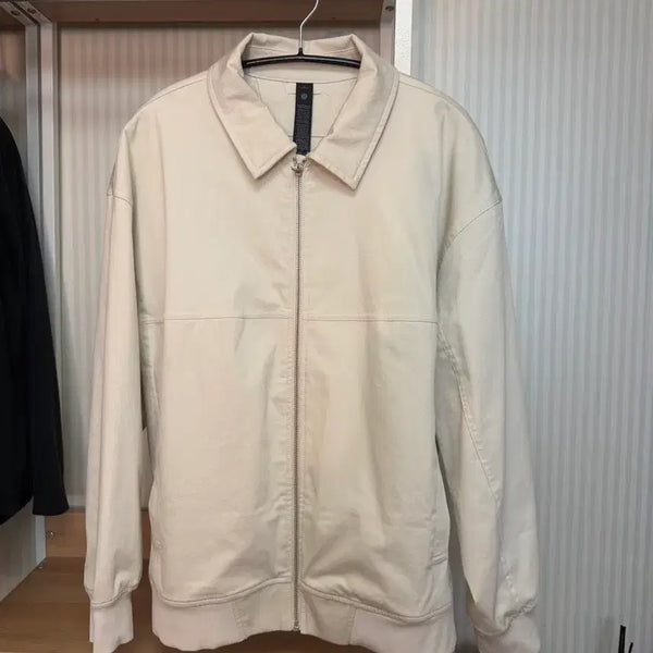 [BUNJANG] Lululemon Cream Jacket (S) / 룰루레몬 크림색 자켓 (S)