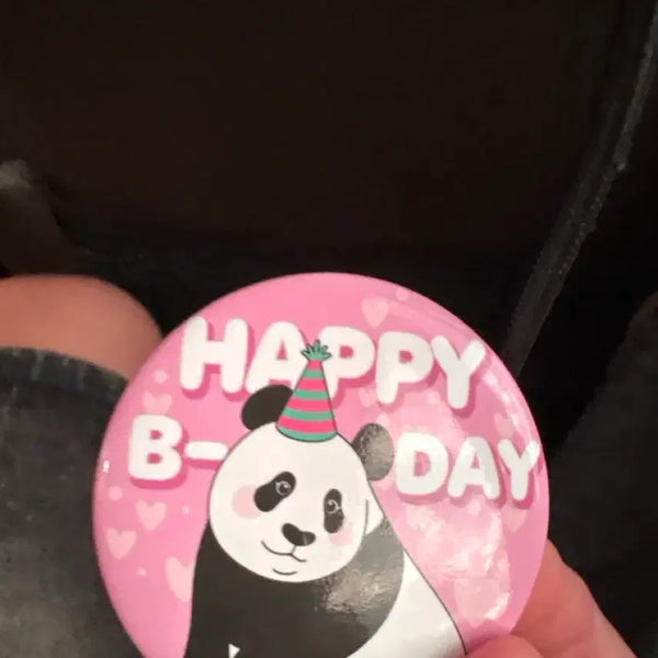 [BUNJANG] Everland Ai Bao Celebration Badge / 에버랜드 아이바오 행일 기념 뱃지