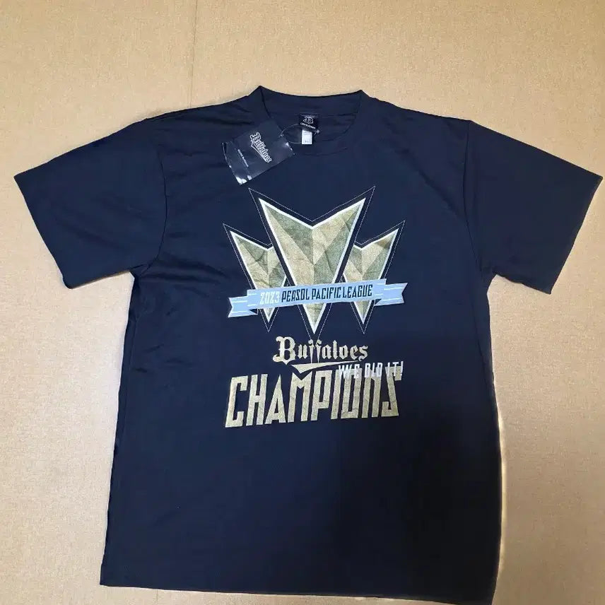 [BUNJANG] Orix Buffaloes 2023 Pacific League Champions Commemorative T-Shirt / [새제품] 오릭스 버팔로즈 23년 퍼시픽리그 우승기념 반팔티