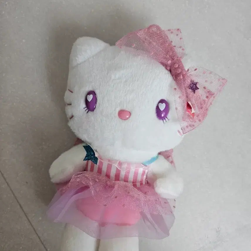 [BUNJANG] Universal Studios 2016 Hello Kitty Classic Plush Doll / 2016 유니버셜 헬로키티 인형 고전키티