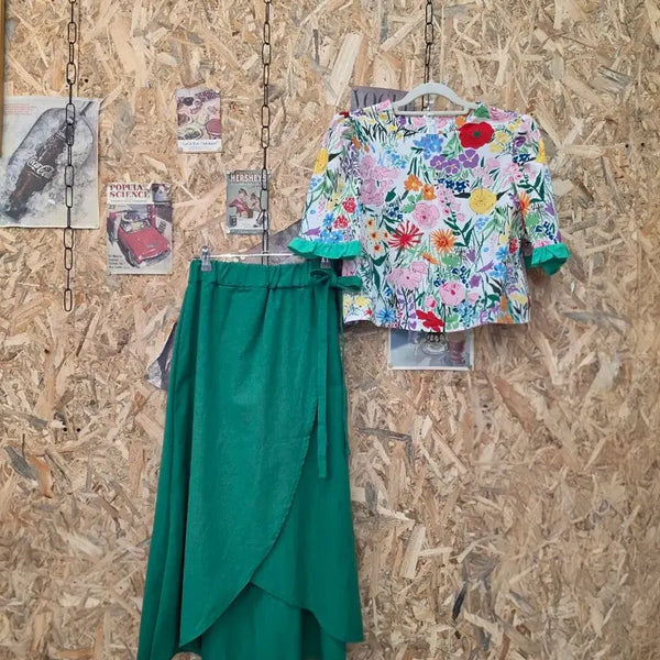 [BUNJANG] Asymmetrical Flare Wrap Style Long Skirt / 언발 플레어 랩 스타일 스커트 F