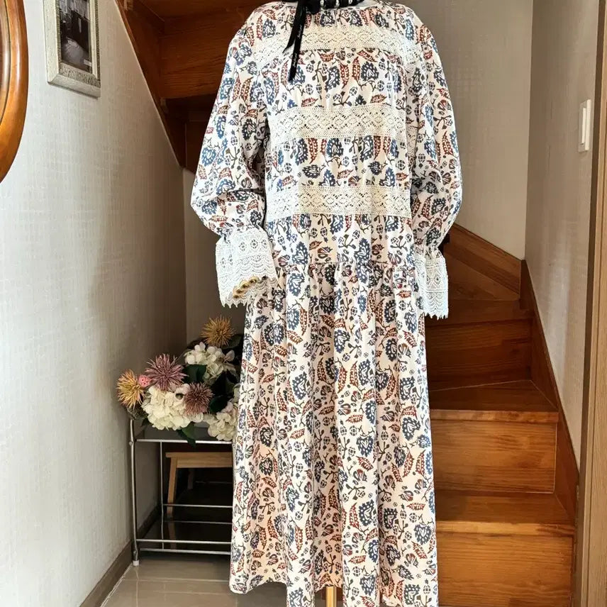 [BUNJANG] Pattern Lace Trim Mini Dress / 패턴 원피스 레이스 배색