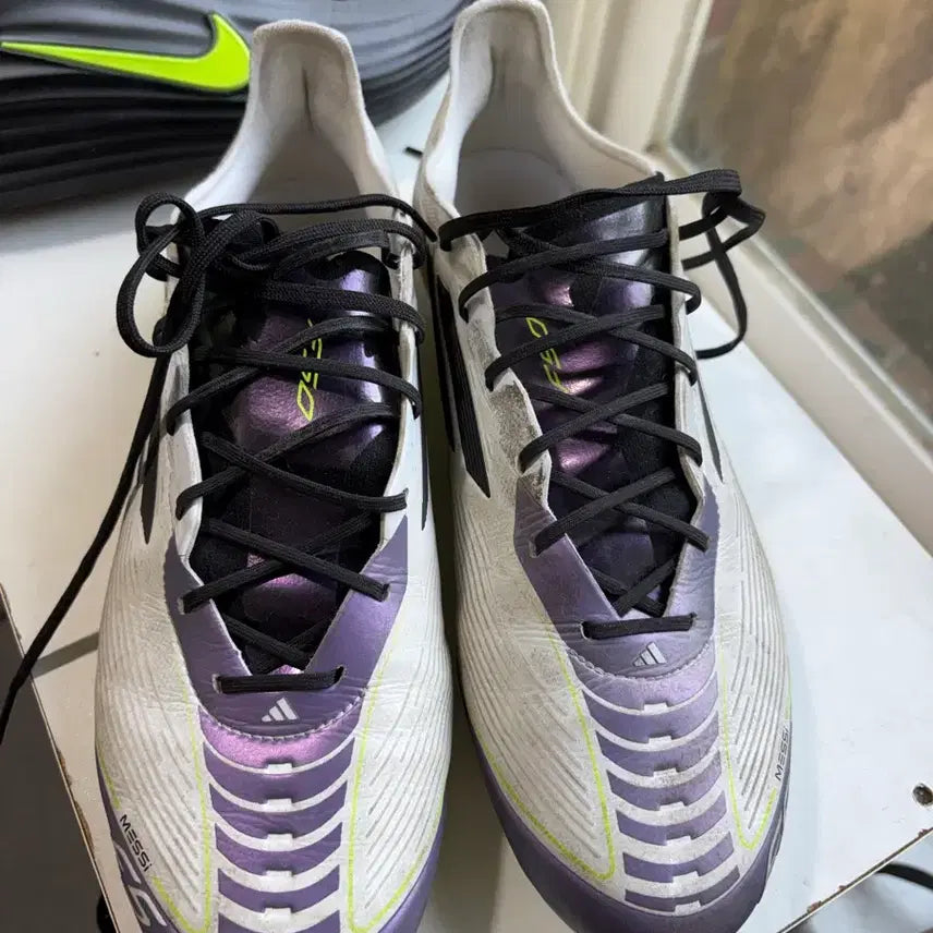 [BUNJANG] Adidas Messi Soccer Cleats - 280 / 아디다스 메시 축구화 280