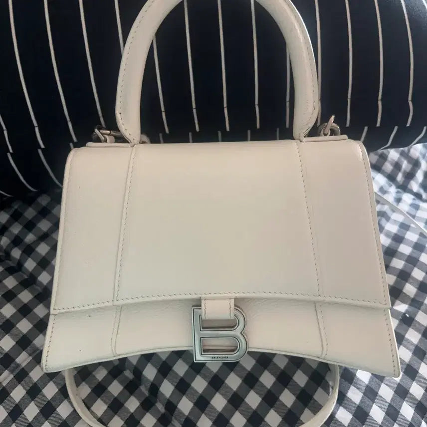 [BUNJANG] Balenciaga Hourglass Medium White Bag / 발렌시아가 아워글래스 미디움 화이트컬러