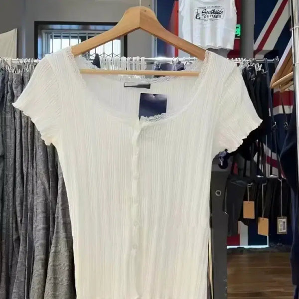 [BUNJANG] Brandy Melville White Short Sleeve Blouse / 브랜디멜빌 화이트 반팔 블라우스