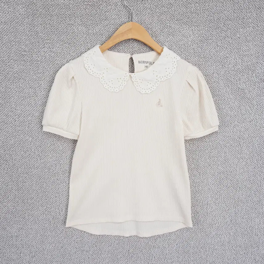 [BUNJANG] Beanpole Kids 22SS Lace Collar Ribbed Puff T-shirt Light Beige 140 / 빈폴 22SS 키즈 레이스카라 골지 퍼프 티셔츠 140size