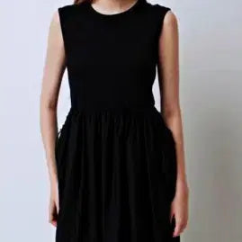 [BUNJANG] Sisley 25SS New Black Sleeveless Shirring Hem Dress / 시슬리 25ss신상 블랙 민소매 셔링하단 원피스 폴1351