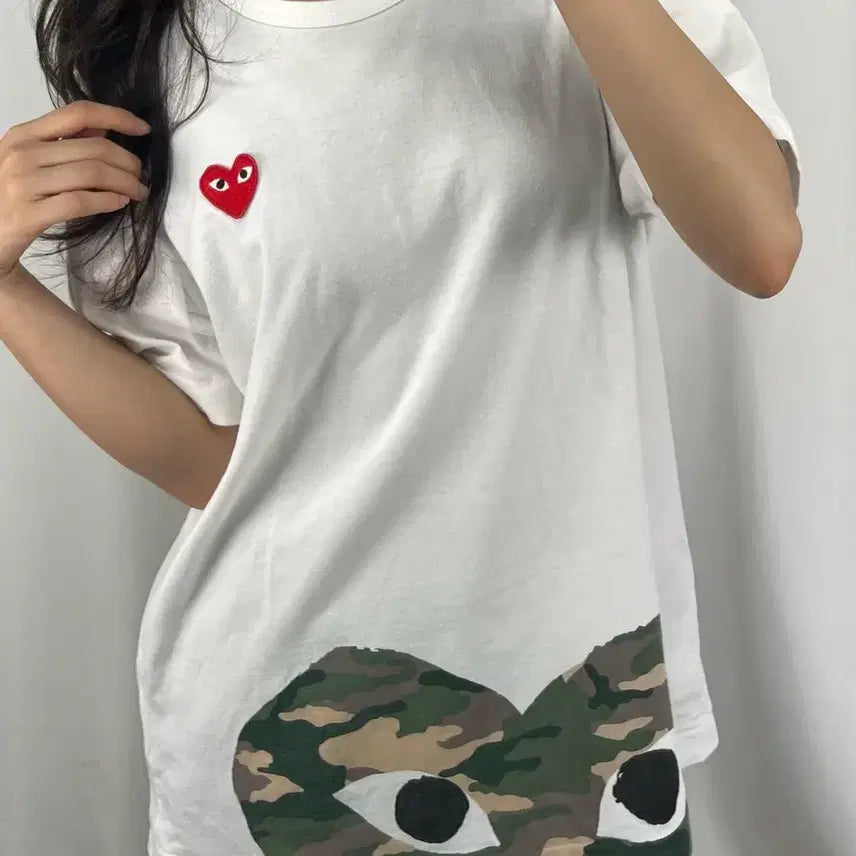 [BUNJANG] Comme des Garçons Camo Heart White T-Shirt XL / 꼼데가르송 카모 하트 화이트 반팔