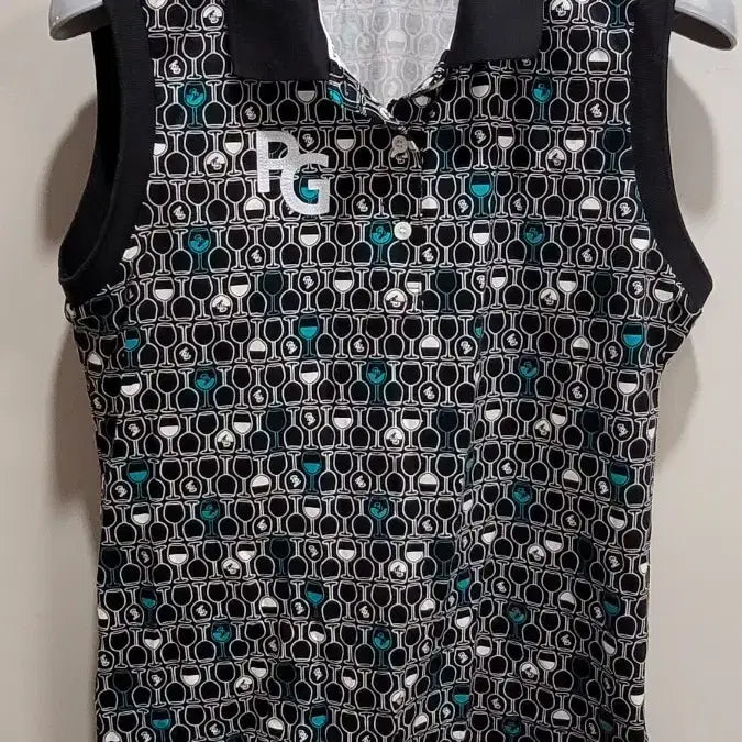 [BUNJANG] Pargates Women's Golf Sleeveless Top / 파리게이츠 여성 골프 민소매