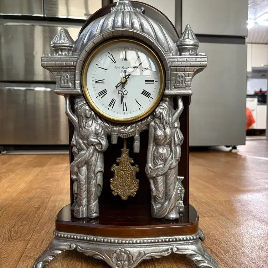 [BUNJANG] Italian Vintage Pewter Castle Table Clock / 이태리산 빈티지 탁상시계