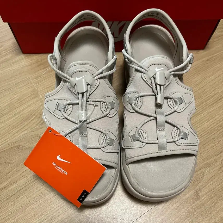 [BUNJANG] Nike Coco Sandal Beige (250) / 나이키 코코샌들 베이지 250 나코탭 새상품