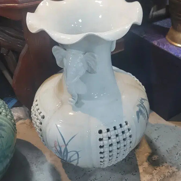 [BUNJANG] Elephant Ceramic Vase / 코끼형도자기