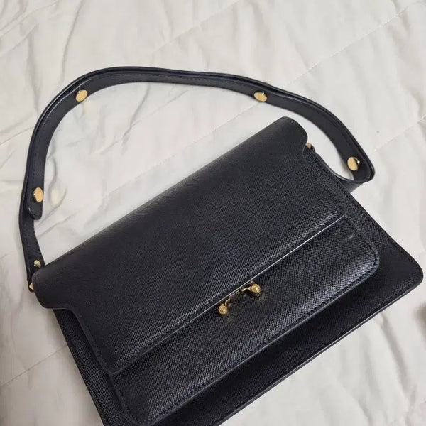[BUNJANG] Marni Trunk Bag Black / 마르니 트렁크백