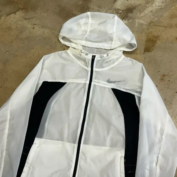 [BUNJANG] Nike White Lightweight Hooded Windbreaker (Size S) / S 나이키 화이트 경량 후드 바람막이