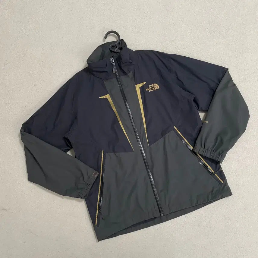 [BUNJANG] The North Face Hiking Windbreaker Jacket (Size M) / M 노스페이스 등산 바람막이 자켓 B.4008