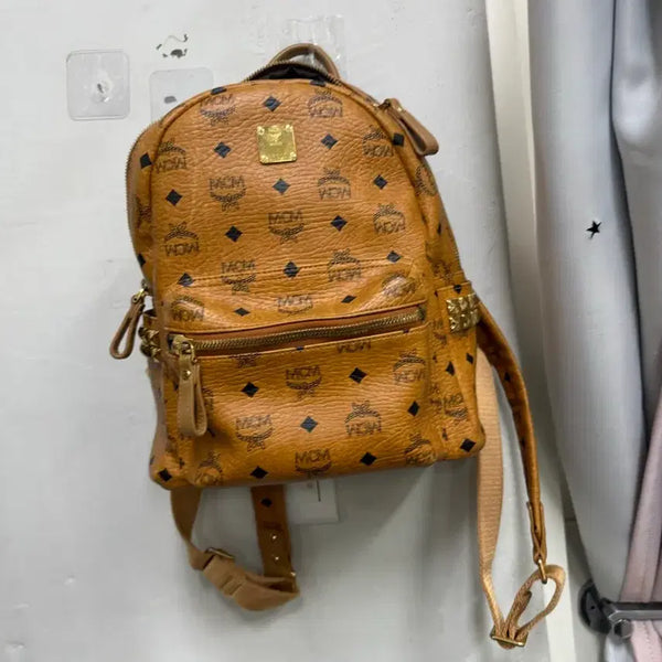 [BUNJANG] MCM Stark Side Studded Visetos Backpack / MCM 스타크 사이드 스터드 비세토스 백팩