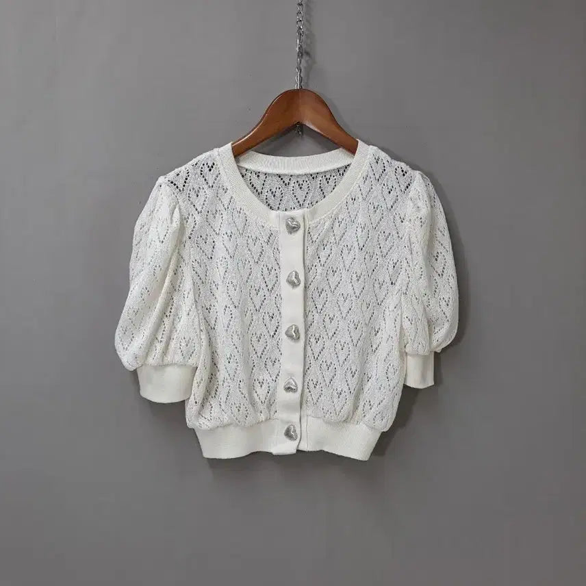 [BUNJANG] White Heart Button Crop Knit Cardigan / 화이트 하트 단추 크롭 니트 가디건