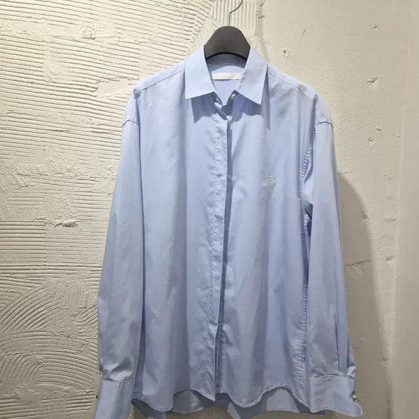 [BUNJANG] Wooi Sky Blue Hidden Button Shirt / 우이 하늘색 히든버튼 셔츠