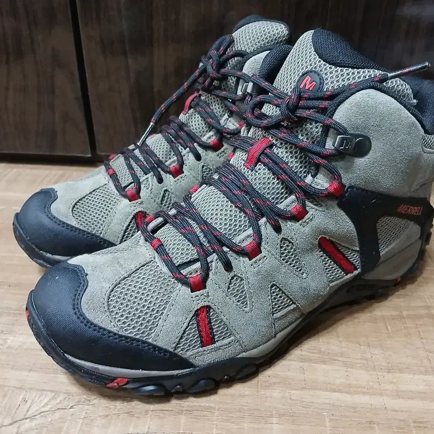 [BUNJANG] Merrell Waterproof Hiking Boots Khaki/Black 260mm / 메렐 방수 등산화 카키/블랙 260