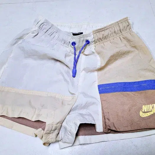 [BUNJANG] Nike Women's S Woven Shorts / 나이키 우먼스 S 우븐 쇼츠 반바지 폴1351