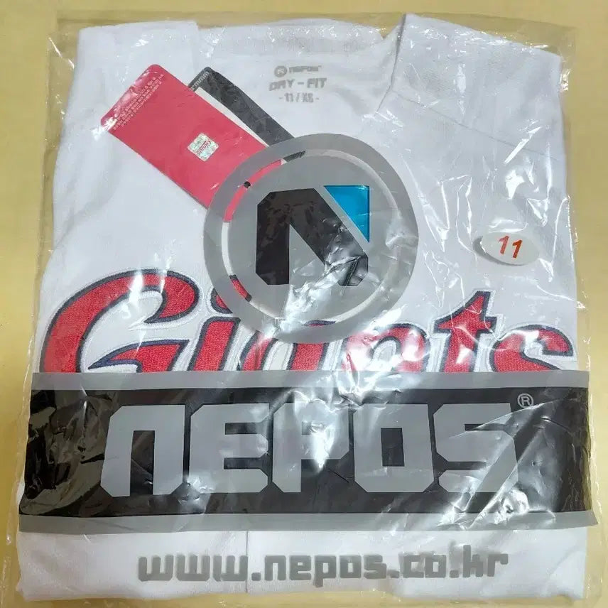 [BUNJANG] Lotte Giants Home Baseball Uniform Jersey Size 85 New / 롯데자이언츠 홈 유니폼 85사이즈 새상품 팝니다