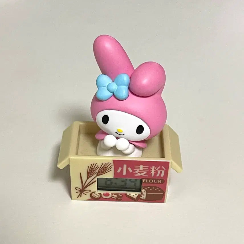[BUNJANG] Sanrio My Melody Cardboard Box Clock Random Figure Gacha / 산리오 마이멜로디 골판지 상자 박스 시계 랜덤 피규어 가챠