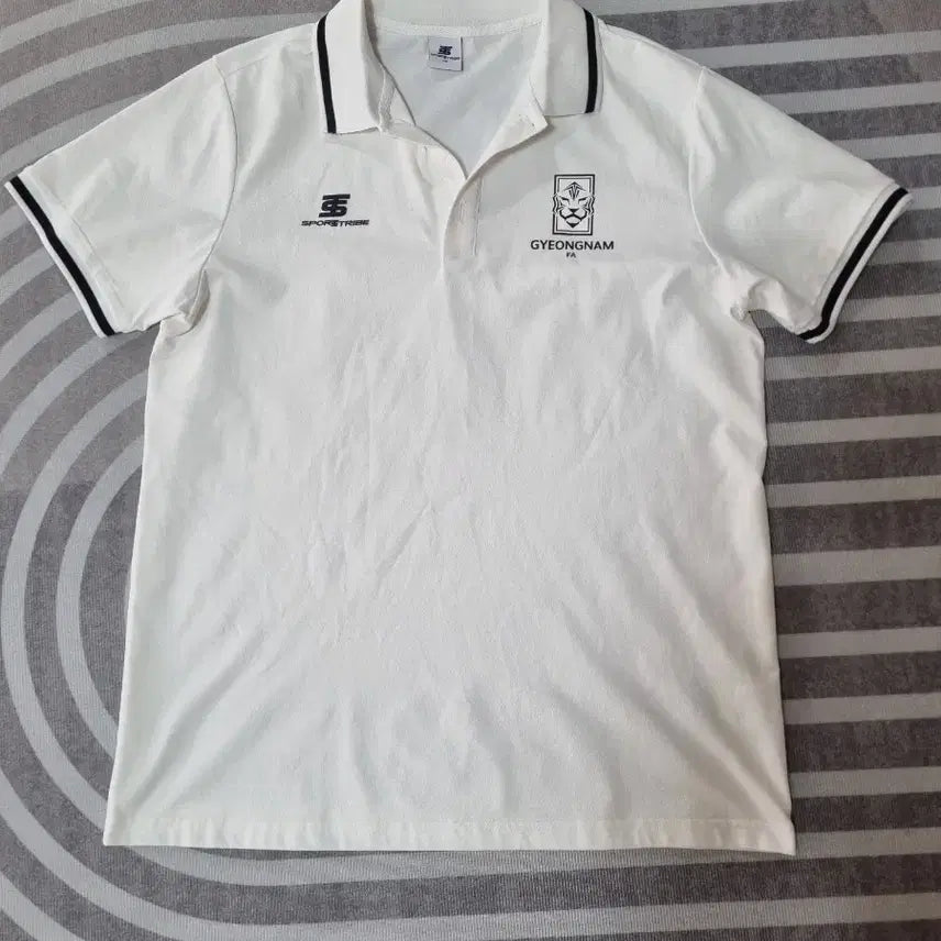 [BUNJANG] Sports Tribe Gyeongnam FC Short Sleeve Polo T-Shirt White / 스포츠트라이브 경남FC 반팔 카라티 화이트