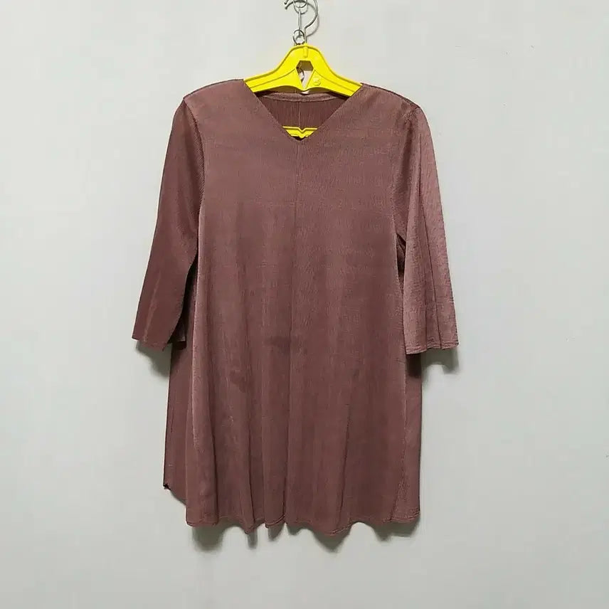 [BUNJANG] Pleated V-Neck 7/10 Sleeve Top / 라205 플리츠상의