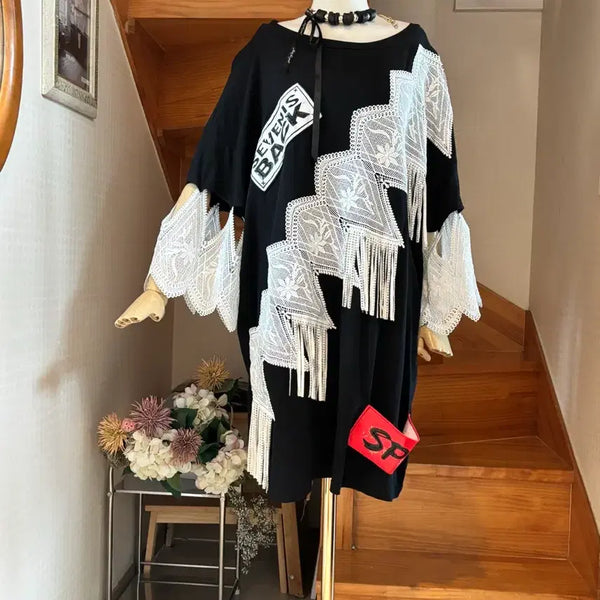 [BUNJANG] Black Printing Lace Patch Multipurpose Sweatshirt / 프린팅 레이스 패치 블랙 다용도