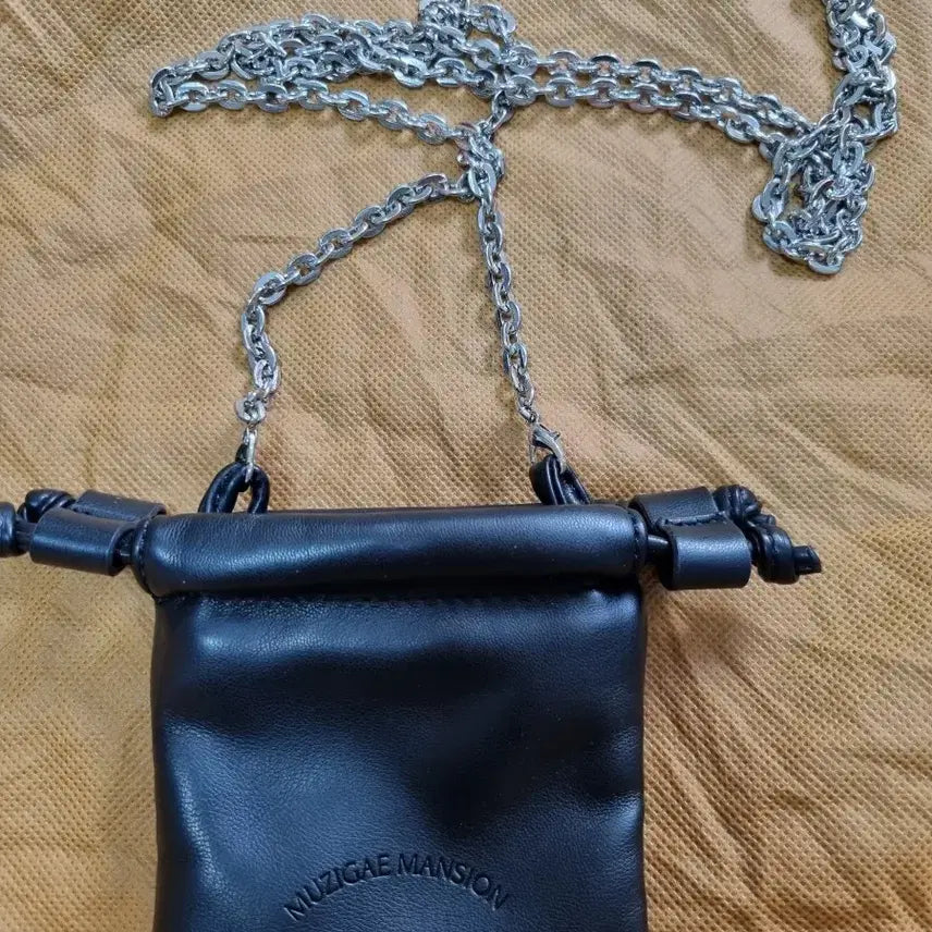 [BUNJANG] Muzigae Mansion Chain Mini Bag Black / 뮤지개 맨션 체인 미니백 블랙