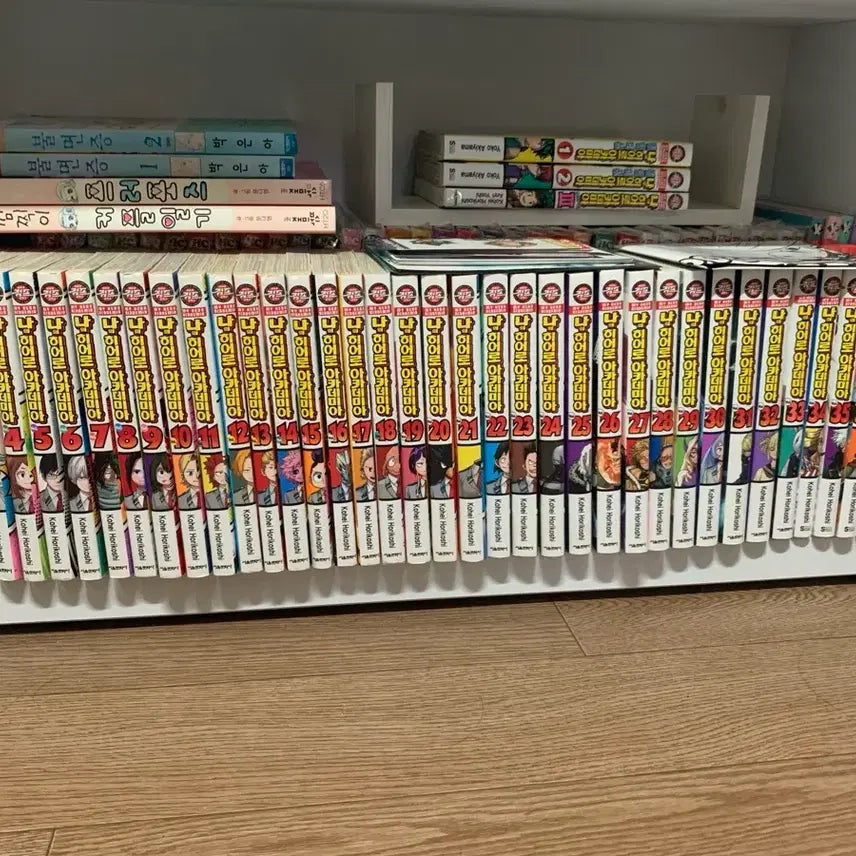 [BUNJANG] My Hero Academia Manga Set Volumes 1-39 with Special Extras / 나의 히어로 아카데미아 만화책 1-39권 전권 특전다수