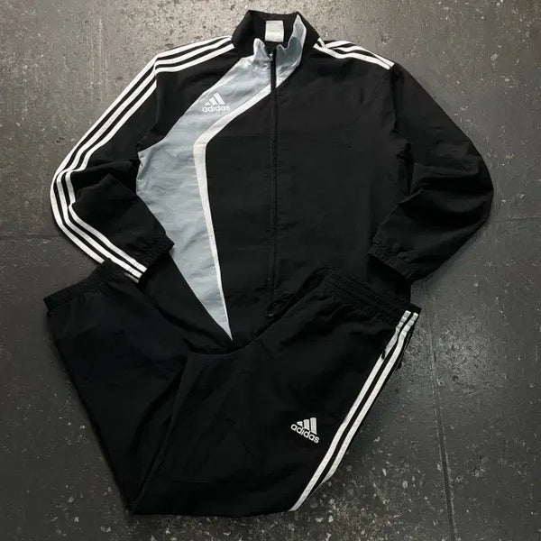 [BUNJANG] Adidas Windbreaker Tracksuit Set / 100 아디다스 바람막이 셋업