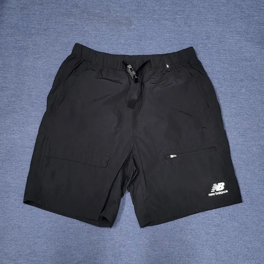 [BUNJANG] New Balance Belted Camp Shorts 4.5" Inseam Black (Size S) / 뉴발란스 벨티드 캠퍼 쇼츠(반바지) 4.5부 블랙 (S)