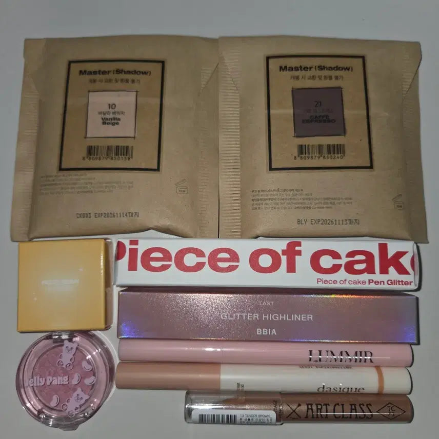 [BUNJANG] Assorted Eye Makeup Products: Shadow Sticks, Glitter Liners, Pencils / [새상품] 섀도우 스틱섀도우 글리터 프로타주 펜슬 등 아이 메이크업 제품