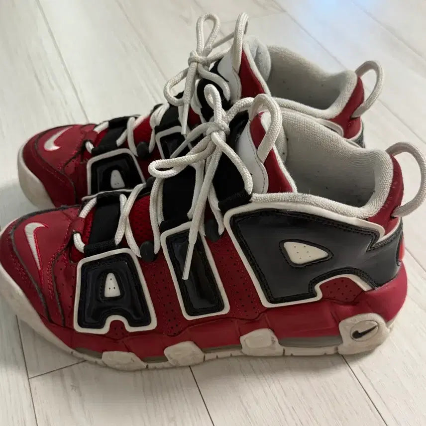 [BUNJANG] Nike Air More Uptempo Christmas 240 / 나이키 에어모어업템포 크리스마스 240