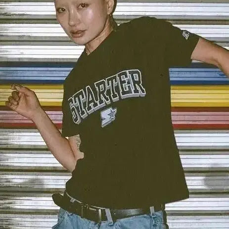 [BUNJANG] Starter Korea Women's College Logo Semi Crop Short Sleeve T-Shirt (Black) / 새상품 스타터 코리아 여성 컬리지 로고 세미 크롭 반소매 (블랙)