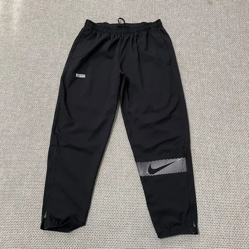 [BUNJANG] Nike Dri-FIT Training Pants - L / L 나이키 드라이핏 트레이닝복 바지 하의 B.7145