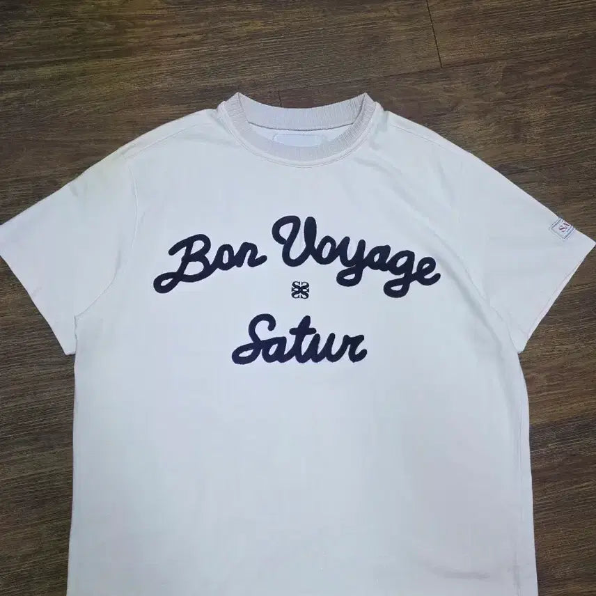 [BUNJANG] Satur Voyage Embroidered Short Sleeve T-Shirt / satur 보야지 자수반팔