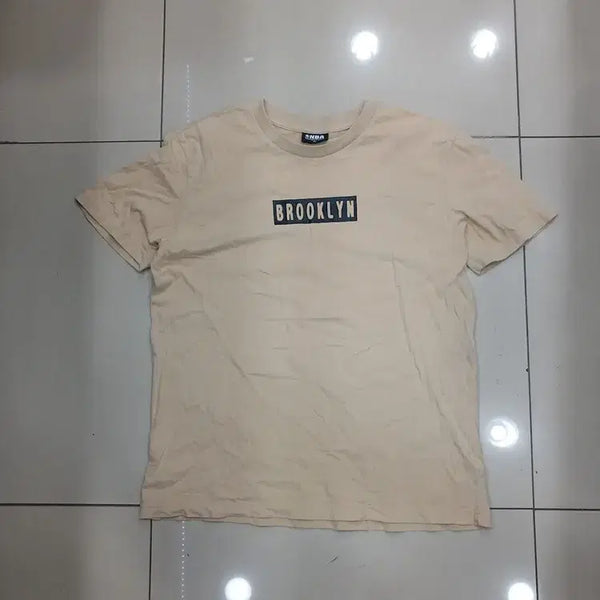 [BUNJANG] NBA Brooklyn Nets Beige T-Shirt XL / NBA 브루클린 XL 베이지반팔 오염 중고 가슴55총70어깨48팔20