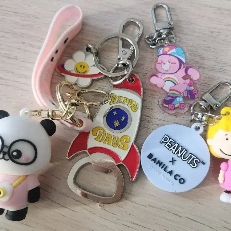 [BUNJANG] Panda, Rocket, Snoopy, Care Bears Character Keyring Set / 캐릭터 키링 세트 (판다, 로켓, 스누피, 케어베어)