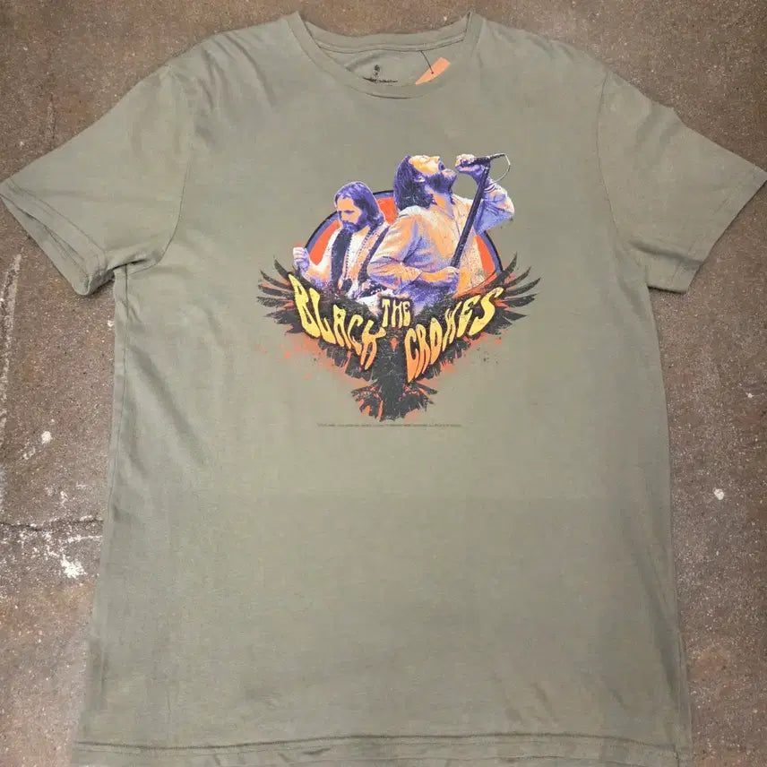 [BUNJANG] Wrangler The Black Crowes Tour Graphic T-Shirt Olive L / 랭글러 더블랙 크로우스 투어 그래픽 티셔츠 올리브