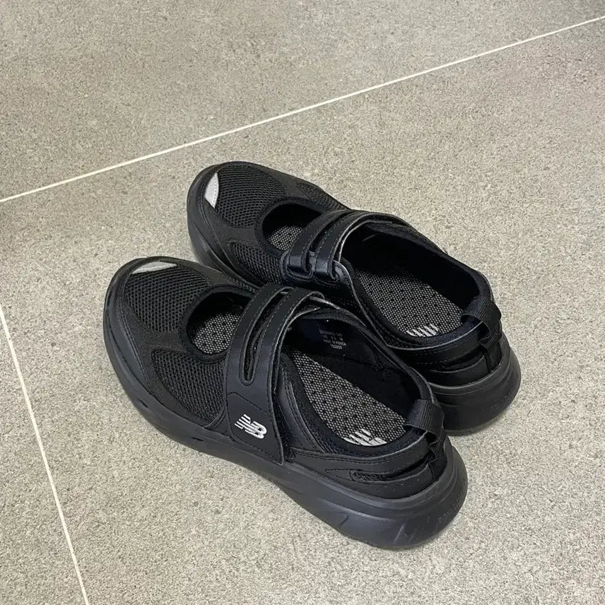 [BUNJANG] New Balance Mary Jane Shoes / 뉴발란스 메리제인