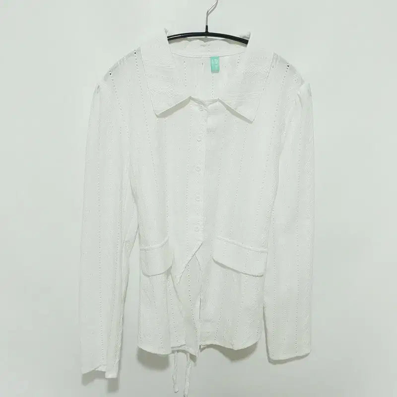 [BUNJANG] Punch Blouse F_M3201 / 펀칭 블라우스 F_M3201