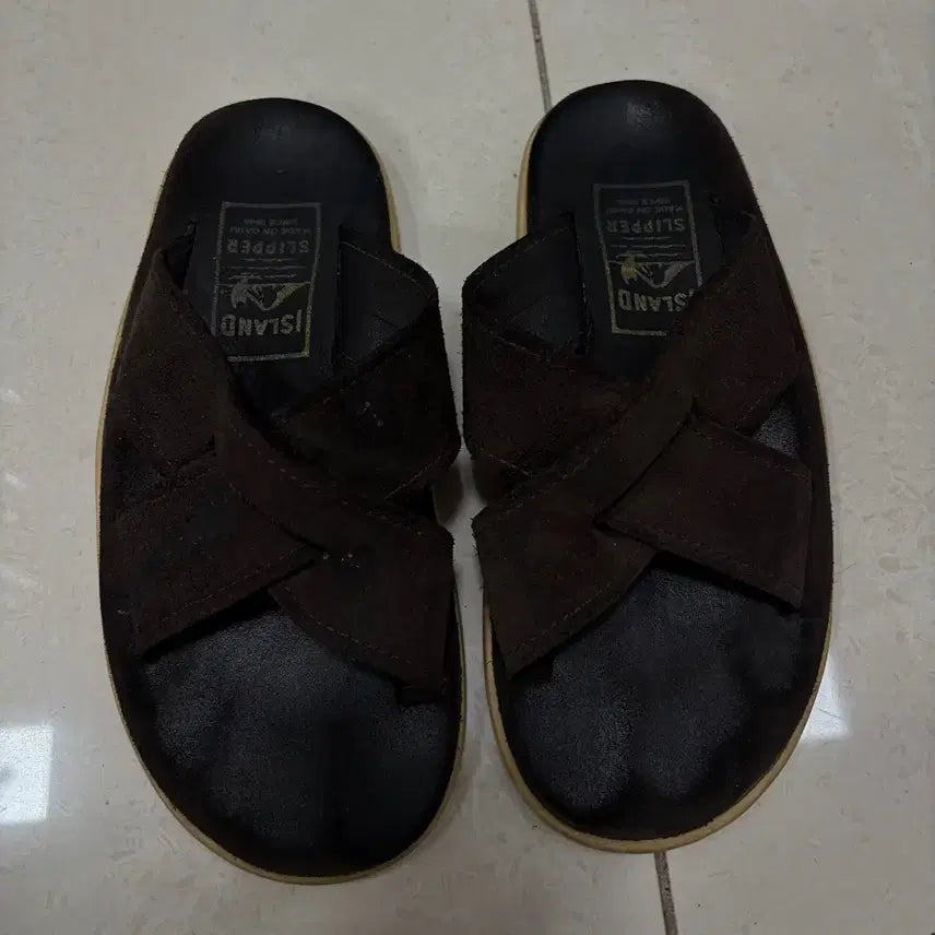 [BUNJANG] Island Slipper Deep Brown / 아일랜드 슬리퍼