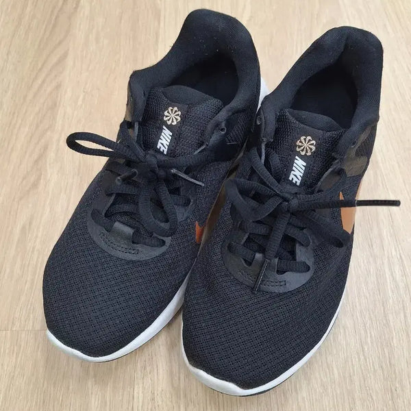 [BUNJANG] Nike Revolution 6 Next Nature Women's Running Shoes - Black/Gold (235mm) / 나이키 레볼루션 6넥스트네이처  (235size)