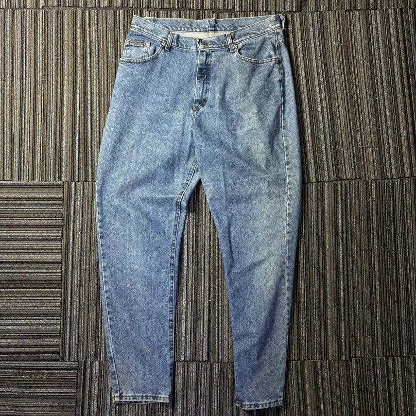 [BUNJANG] Re-Rited Light Wash Tapered Denim Pants / 리 라이티드 연청 테이퍼드 데님팬츠