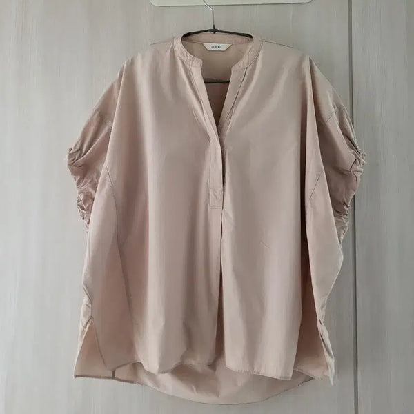 [BUNJANG] Lamerei Loose Fit Blouse Pink Beige / 라메레이 루즈핏 블라우스 핑크베이지