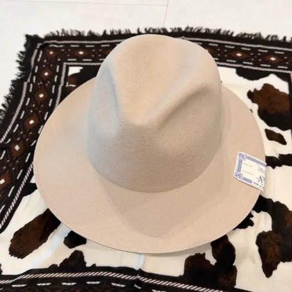 [BUNJANG] The H.W. Dog&Co. Traveler's Fedora Hat - Ivory / 40) The H.W. Dog&Co. 트래블러 햇 페도라 아이보리